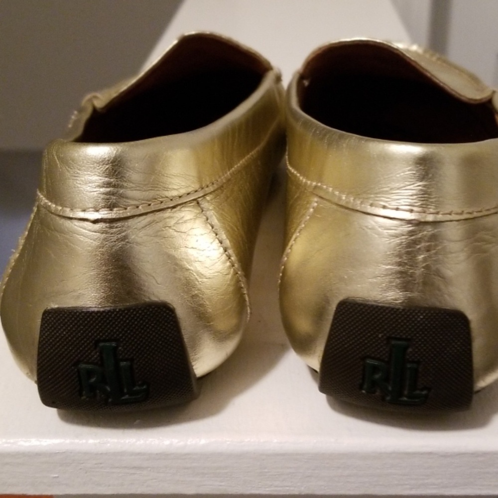 Shoes - Picture 2 of 8